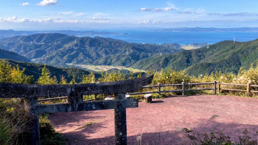 【天空の神社とも呼ばれる倉岳神社】