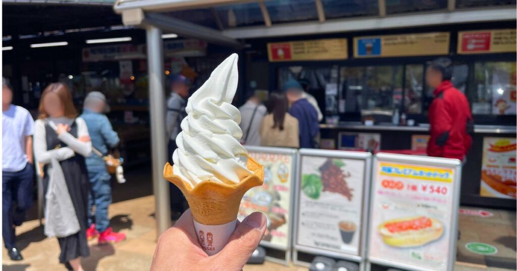 【濃厚ソフトクリームで水分・栄養・元気を補給！】